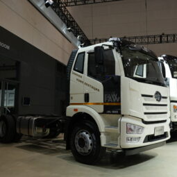 HEAVY DUTY TRUCK